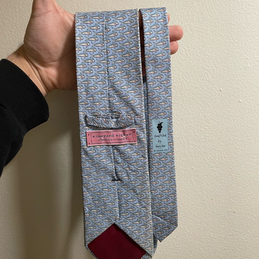Vineyard Vines Fish Pattern Tie - image 2